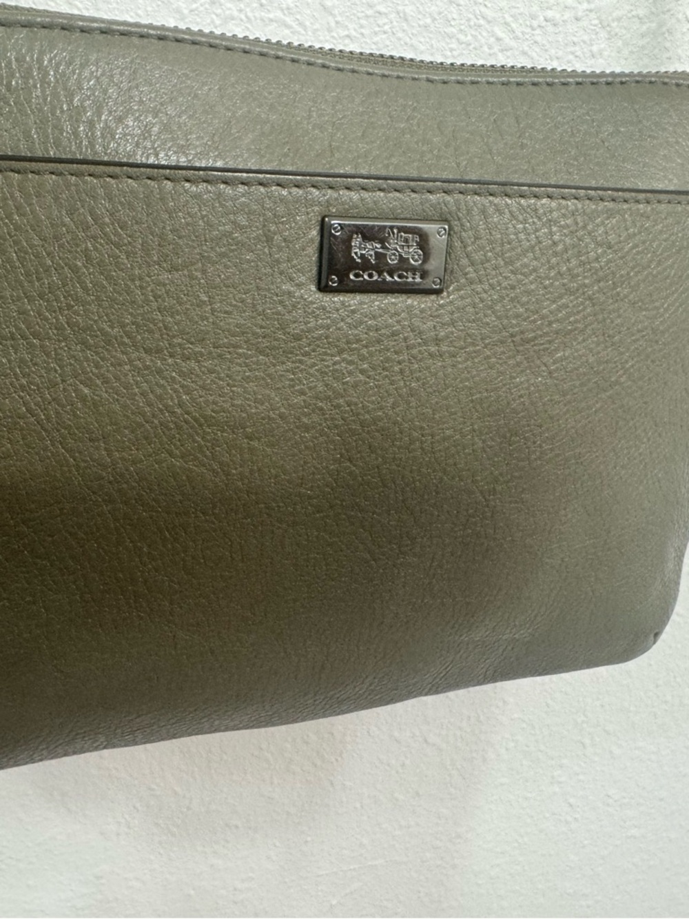 COACH MADISON LEATHER EAST WEST SWINGPACK OLIVE GREY ANTIQUE NICKEL - Picture 10 of 11